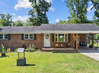 1024 Wax Rd SE, Silver Creek, GA 30173