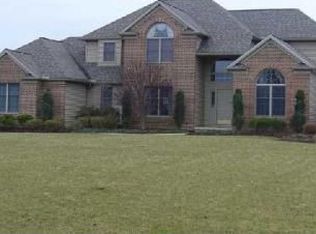 38319 Arbor Ct, Grafton, OH 44044