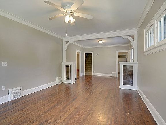 5th image of 2656 Buchanan St NE