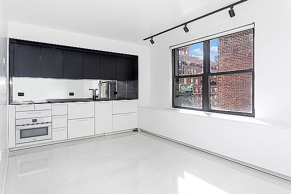 1st image of 237 Madison Ave #1008