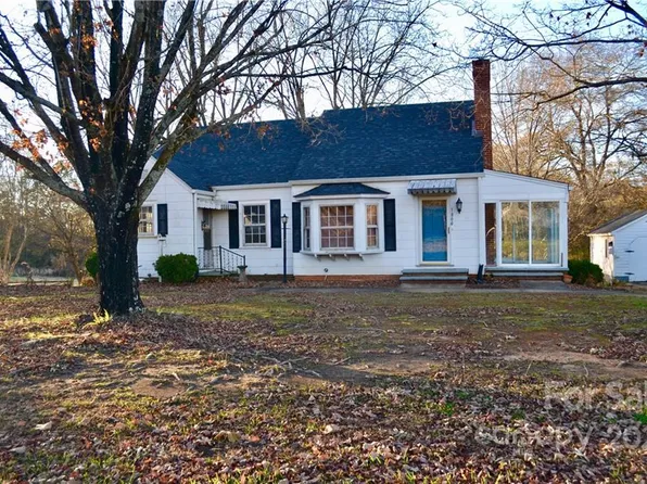 1800 Ellenboro Henrietta Rd, Ellenboro, NC 28040