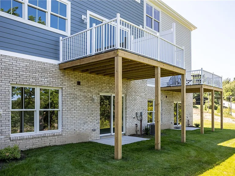 413 Walnut Ct — Photo 16