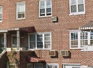8044 164th St, Jamaica, NY 11432