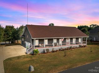 105 Vista Dr, Davidson, NC 28036