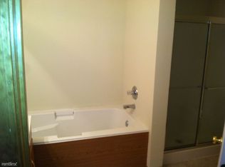 112 Remington Ct, Fairview Heights, IL 62208