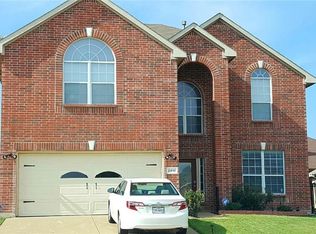 2416 Ranchview Dr, Grand Prairie, TX 75052