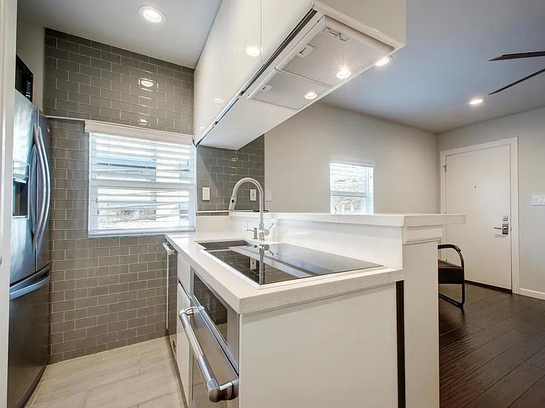 3110 Red River St #306 — Photo 5