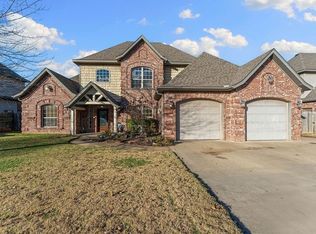 4002 SW Town Vu Rd, Bentonville, AR 72712