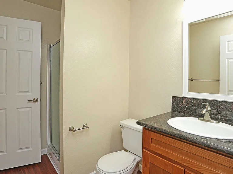 Carmel Woods Apartments — Photo 10