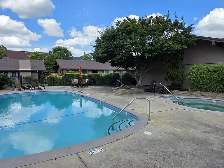 4336 Fair Oaks Blvd — Photo 39