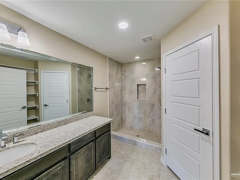 5201 Umar Ave — Photo 12
