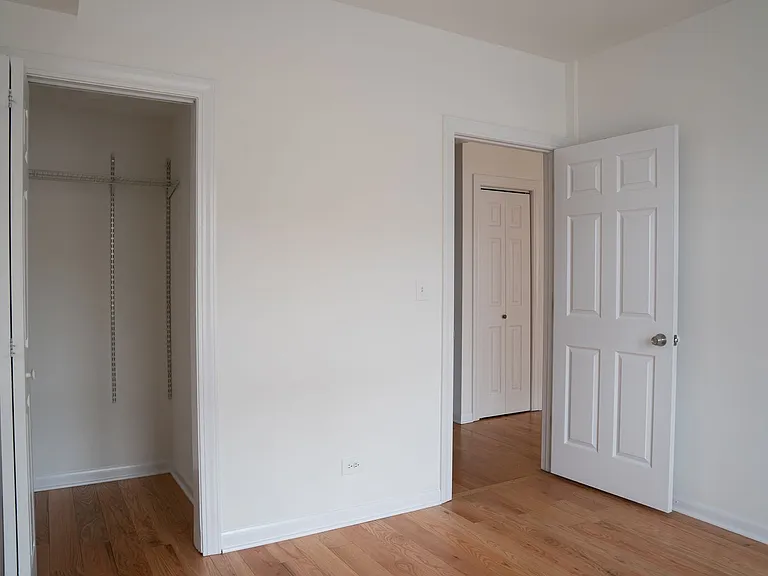2504 W Catalpa Ave #2 — Photo 10