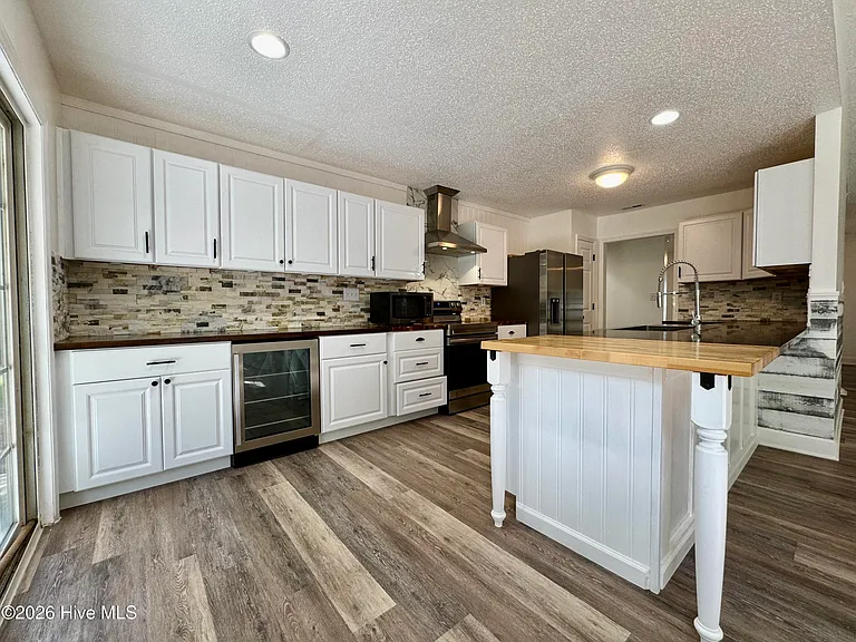 502 Worth Dr — Photo 5