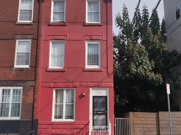 1709 N 27th St, Philadelphia, PA 19121