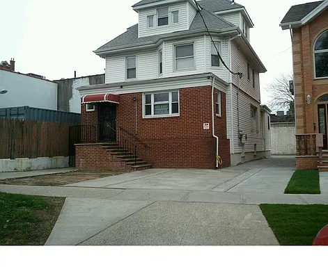 Sold by Chase Global Realty Corp | media 5