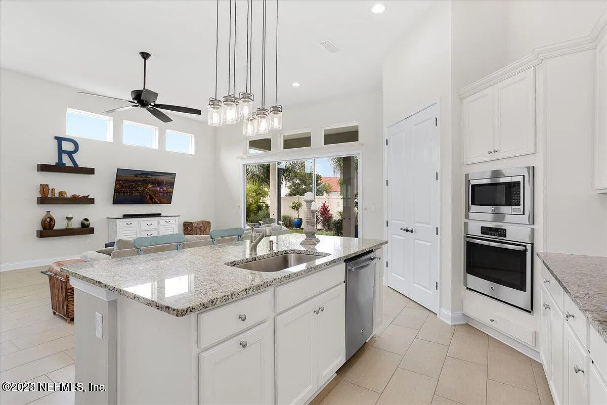 4 bed, 3.0 bath, 2240 sqft, $3,500 — Photo 1