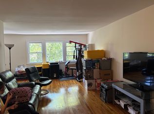 223-21 57th Ave, Oakland Gardens, NY 11364