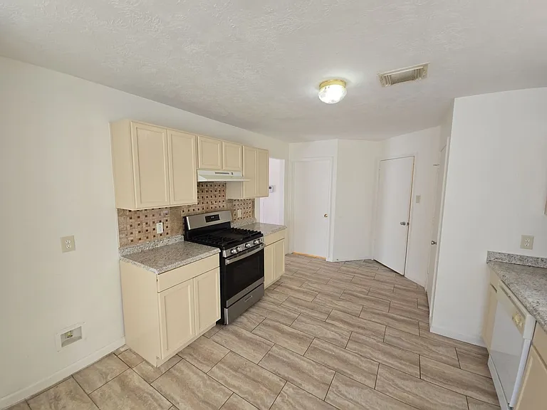 21802 Westfield Ridge Dr — Photo 5