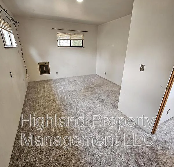 1170 NE Harvey Rd #B — Photo 7