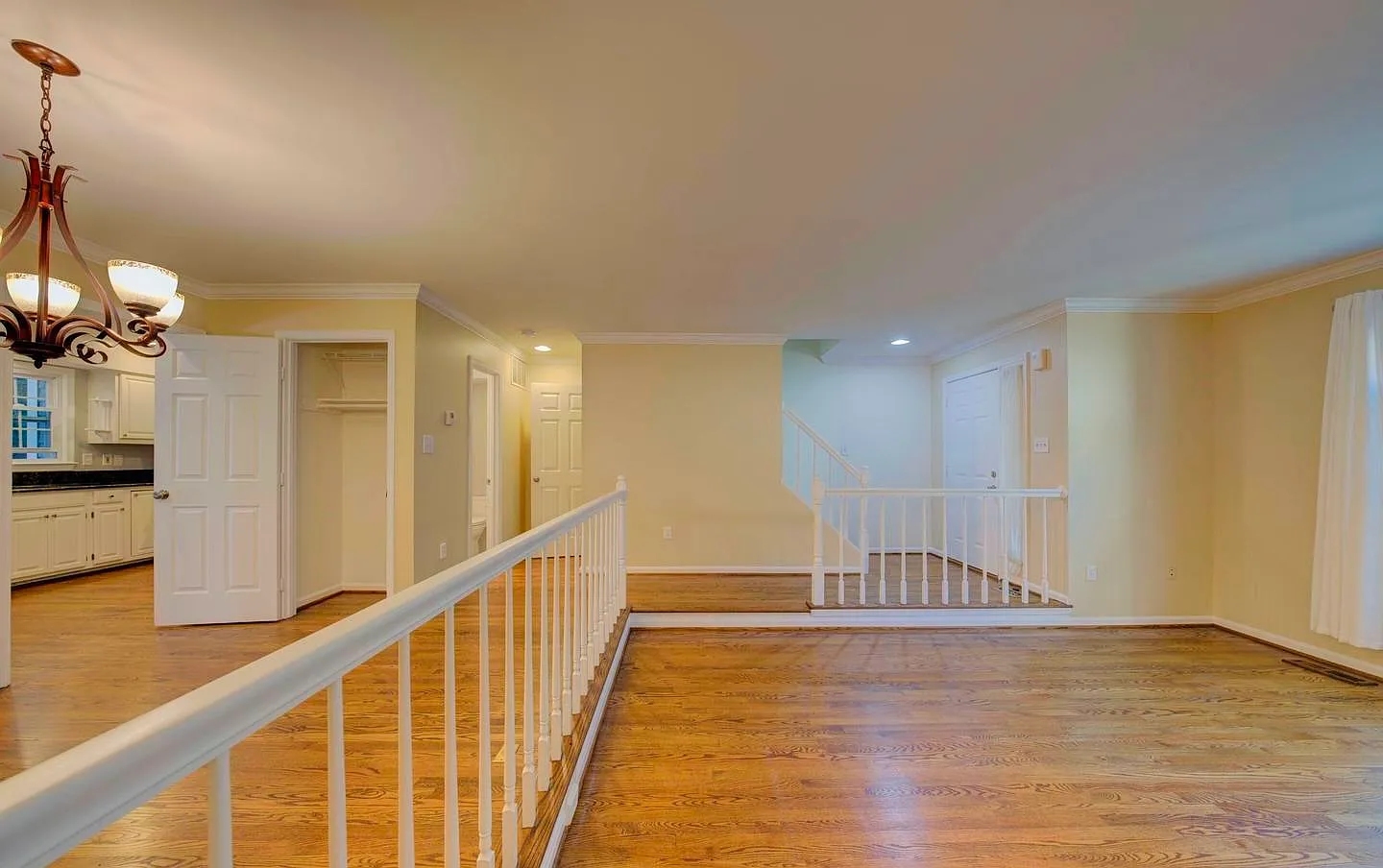 3 bed, 3.5 bath, 2130 sqft, $3,600 — Photo 4