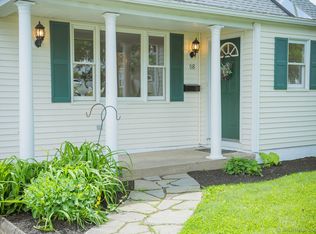 68 Winslow Dr, West Haven, CT 06516