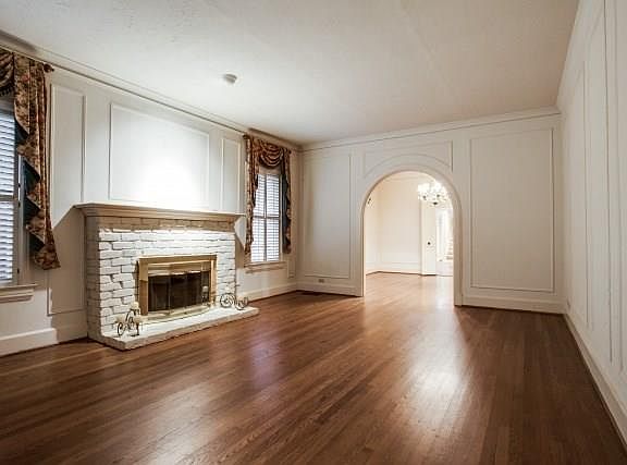 4th image of 3414 Drexel Dr