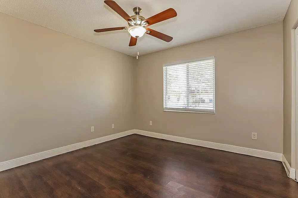 3 bed, 2.0 bath, 1289 sqft, $2,900 — Photo 4