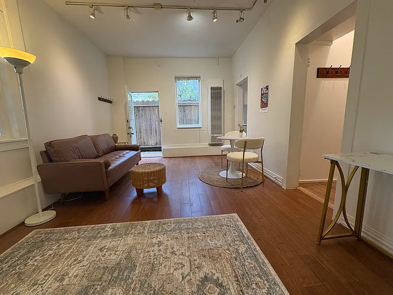 1215 6th Ave #A — Photo 13
