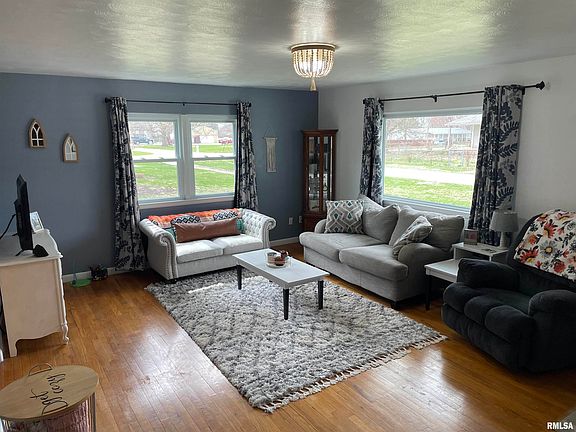 5th image of 204 N Elizabeth St