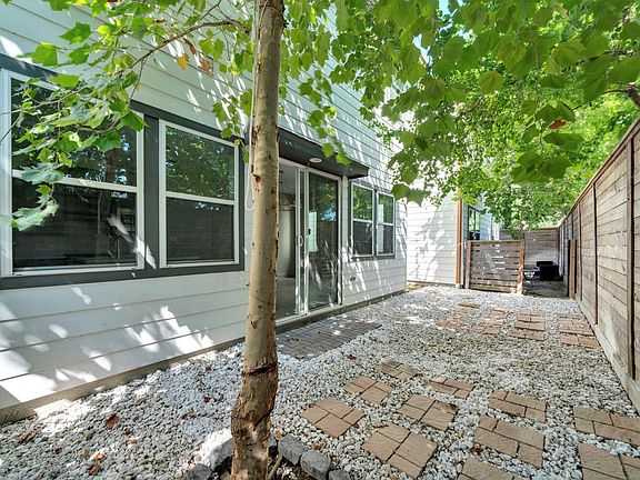 5th image of 9551 Neuens Rd #B