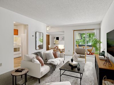 8212 Fremont Ave S APT C, Bloomington, MN, 55420