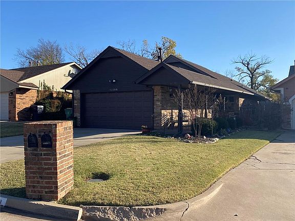 2nd image of 12108 Briarlake Ct