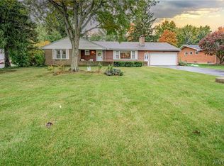 6394 Badger Dr, Lockport, NY 14094