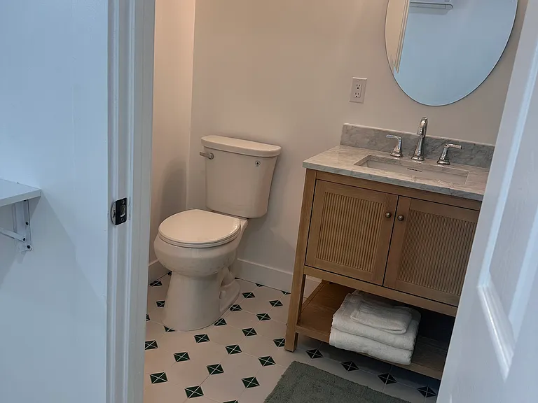 2221 Emerald St #A — Photo 8