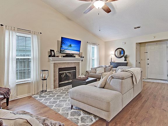 5th image of 8311 Coventry Ct