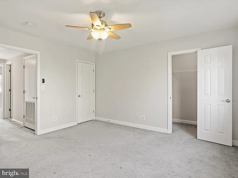 1627 N Van Dorn St — Photo 17
