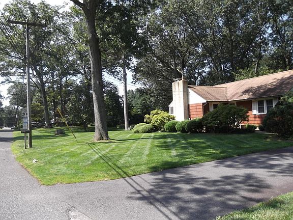 2nd image of 21 Tanager Dr