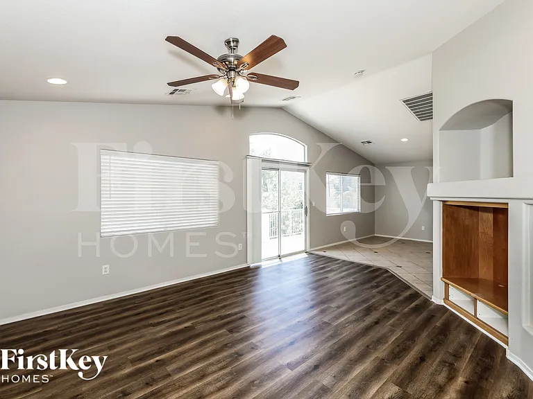 9271 Ansley Ct — Photo 3