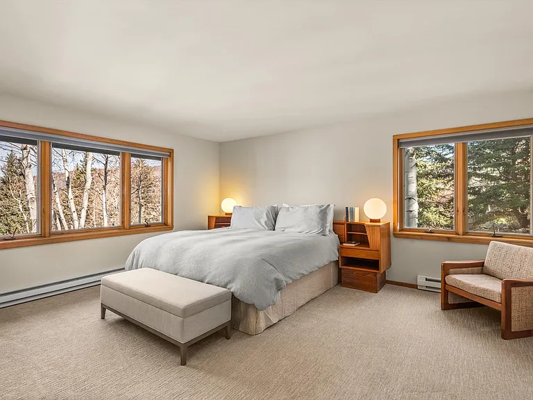 28 Larkspur Ln — Photo 25