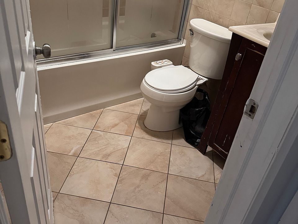 1st image of 29 Romaine Ave