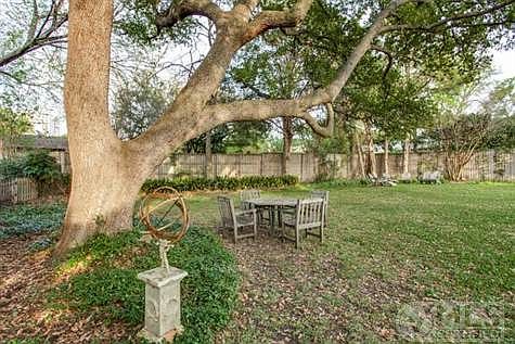 4th image of 5722 Farquhar Ln