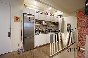 Rented by Rennit Inc.