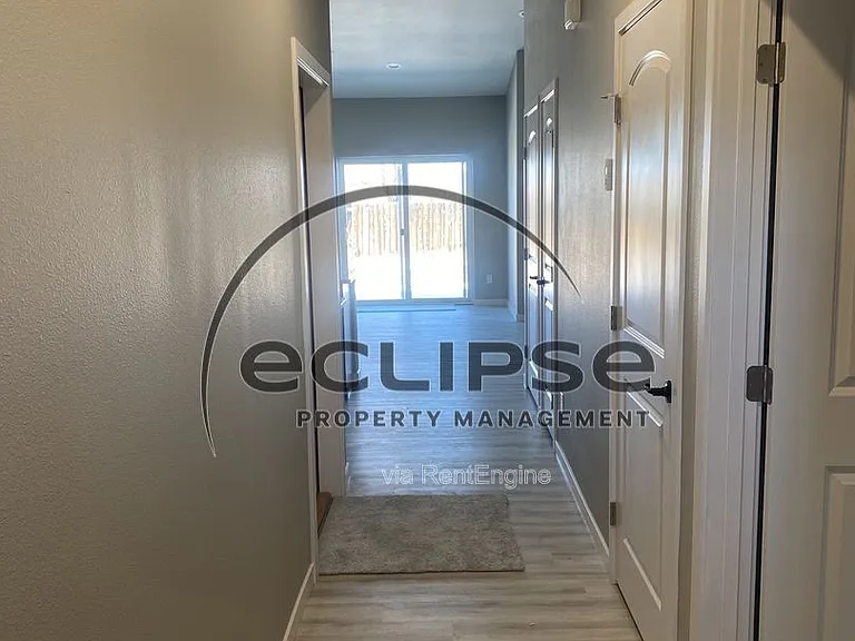 511 Crestone Ave #511 — Photo 2