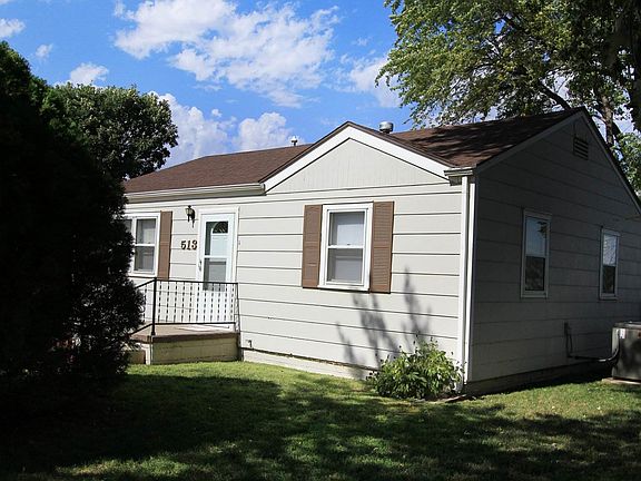 2nd image of 513 SE 6th St