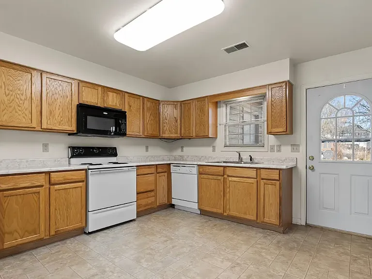 1529 Sherman Ave #1 — Photo 27