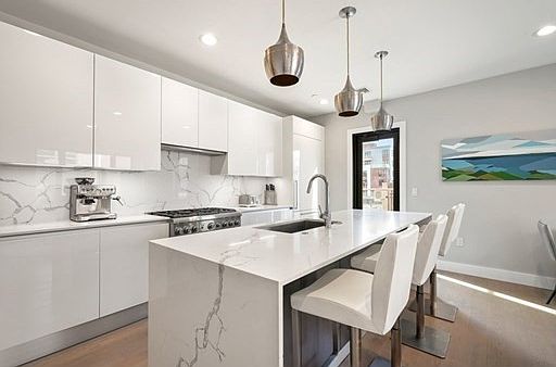 1st image of 39 A St Unit 2
