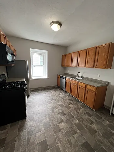 172 Bigelow St Photo 1