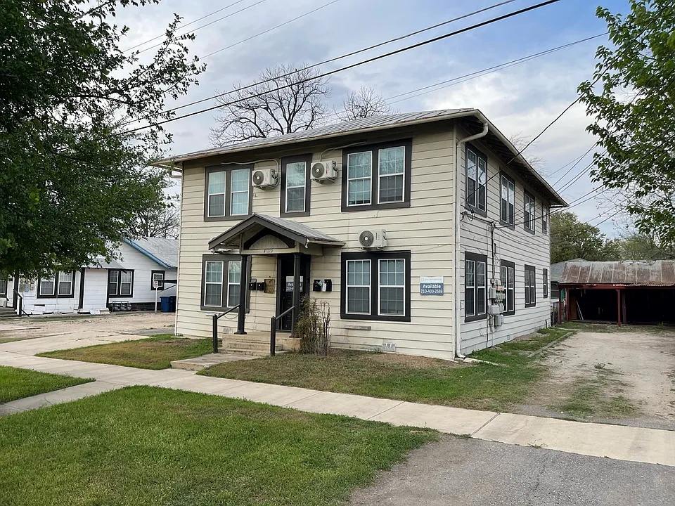 1623 Interstate Highway 35 Frontage Rd #1