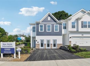 200 Paddock Ln, Harmony, PA 16037
