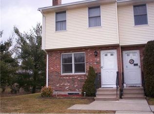 28 Vintner Pl, Enfield, CT 06082